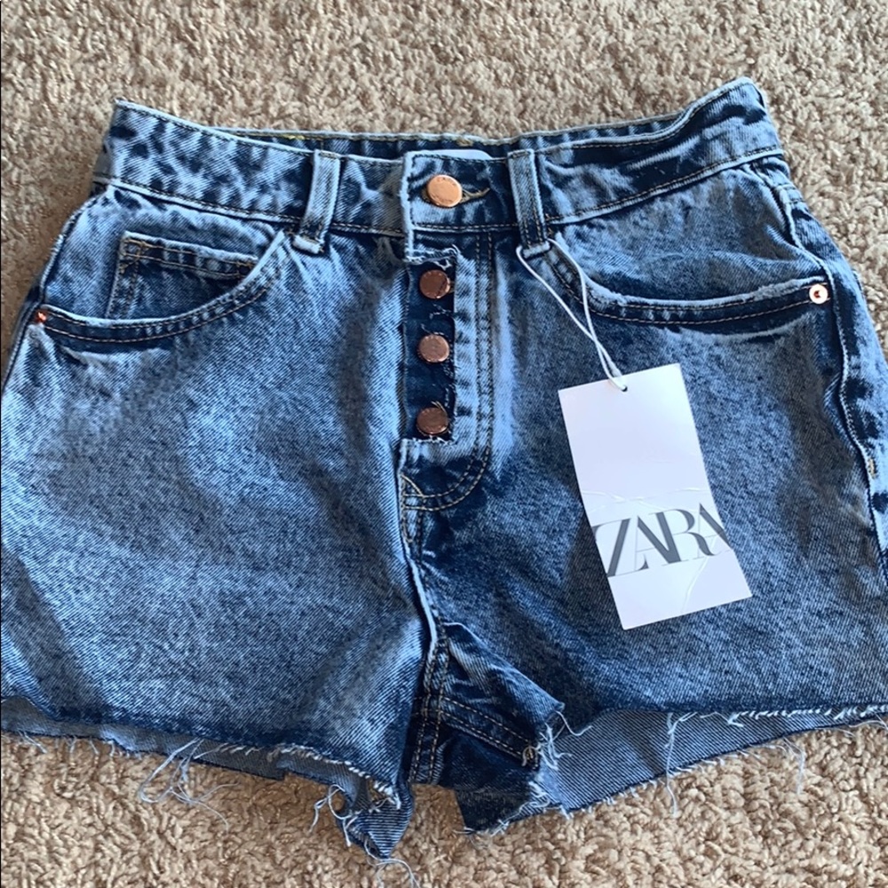 ZARA Distressed High Waisted Denim Shorts - size 0